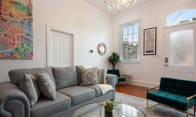 Seventh Ward House | Historical Mardi Gras Gem Near FQ w/Patio!