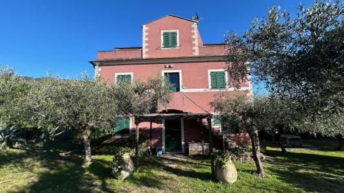 Cinque Terre Apartment | Historical Villa 'The Birdhouse' - Garden & Views