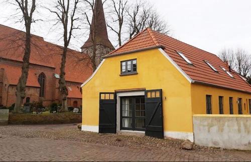 Petersdorf Villa | Historisches Pastorat - Villa Mika