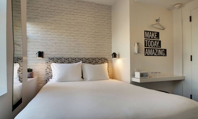 Foggy Bottom Hotel | Hive Queen, Hotel Hive, Clean and Modern, Historic