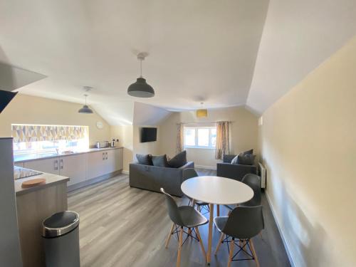 Ironbridge Apartment | Hodge Bower Holidays, Ironbridge - Blades