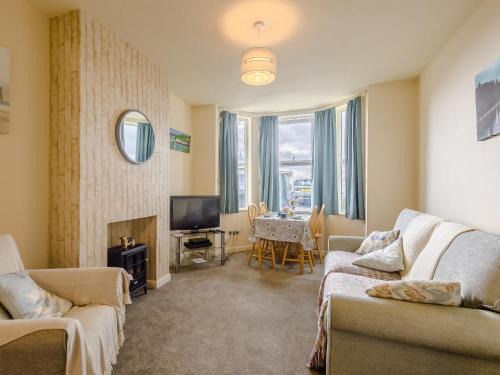 Gorleston-on-Sea House | Hodges - Uk30761