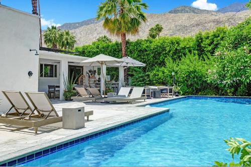 Tahquitz River Estates House | Hokona House - Meredith Lodging