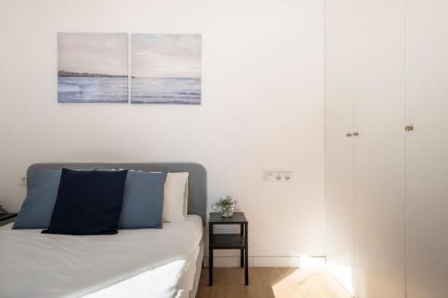 Collblanc y La Torrassa Apartment | Hola Barcelona - Urban Apartments