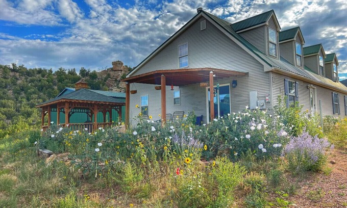 Canon City House | Hole In The Wall Ranch