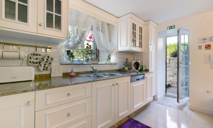 Viana do Castelo House | Holiday Accommodation "Casa Pedro e Inês" with Wi-Fi and large garden