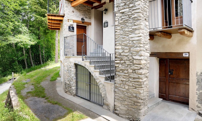 San Michele Prazzo Apartment | Holiday Apartment "Arnica Tano Di Grich" with Mountain View, Shared Terrace & 2 Balconies
