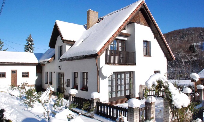 Svoboda nad Upou Apartment | Holiday apartment with outdoor swimming pool and garden