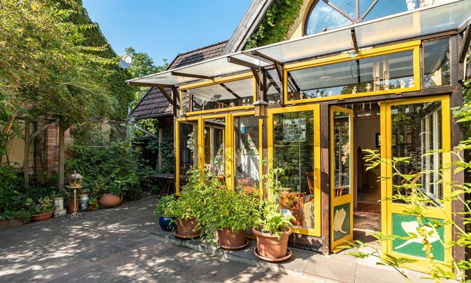Zempow Apartment | Holiday Apartment 'Im Haus Ginkgo' with Shared Pool, Shared Terrace and Wi-Fi
