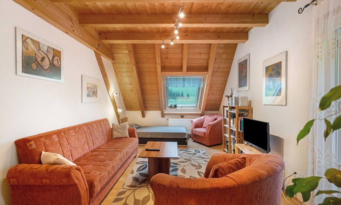 Schoenwald Apartment | Holiday Apartment '2' with Shared Terrace, Shared Garden and Wi-Fi