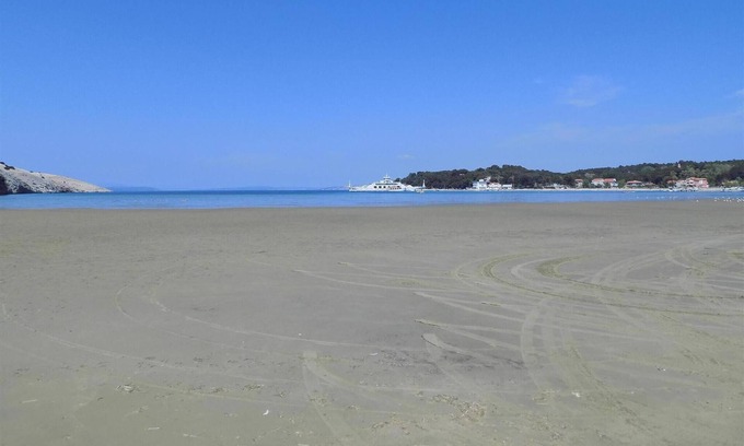 Lopar Apartment | Holiday apartment 50 m from the Adriatic Sea with a large terrace