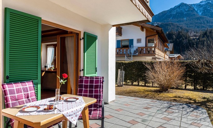 Kruen Apartment | Holiday Apartment 'Alpenblick Tilly - Barmsee' with Mountain View, Private Terrace and Wi-Fi
