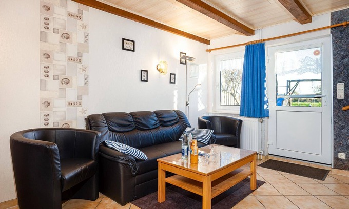 Esens Apartment | Holiday apartment Bensersiel for 1 - 5 persons with 3 bedrooms - Twin house