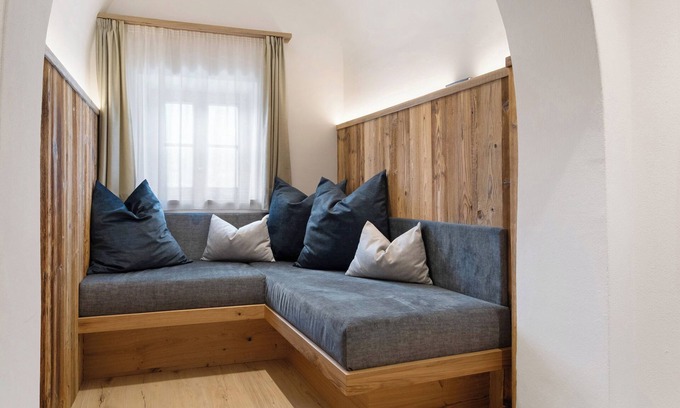 Silandro Apartment | Holiday Apartment 'Bertollhof Weingenuss' with Mountain View, Shared Terrace and Wi-Fi