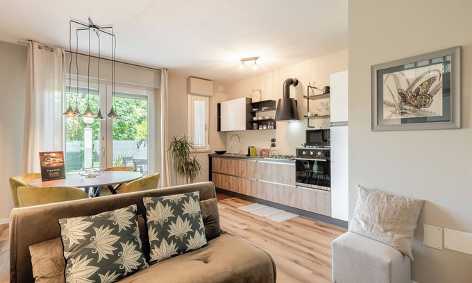 Lucca Apartment | Holiday Apartment "Casa Eva Lucca" with Private Garden & Wi-Fi
