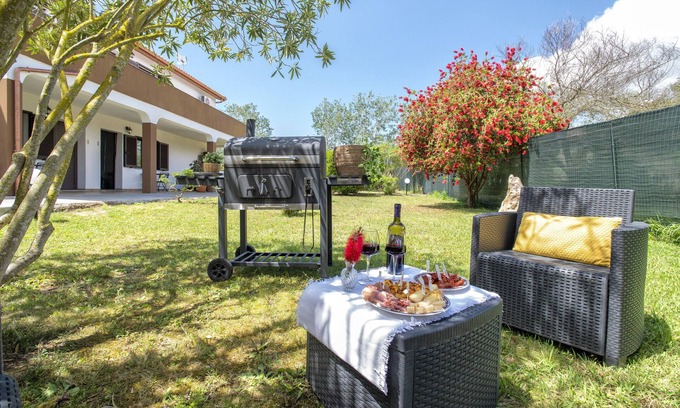 Santa Maria La Palma Other | Holiday Apartment 'Casa Vacanza Baratz 2' with Mountain View, Garden & Wi-Fi