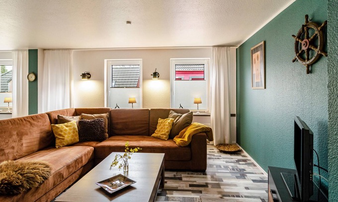 Heppens Apartment | Holiday Apartment "Femeer 02" with Private Terraces & Wi-Fi