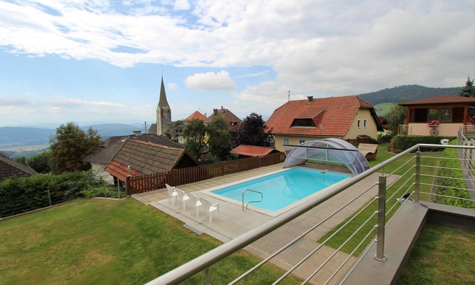 Liebenfels Apartment | Holiday apartment in a quiet location with pool