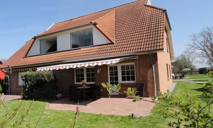 Waase Apartment | Holiday Apartment in Waase with Furnished Terrace