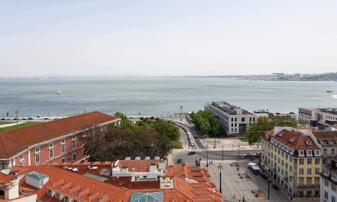 Martires Apartment | Holiday apartment Lisbon for 1 - 6 persons with 3 bedrooms - Holiday apartment in one or multi-famil