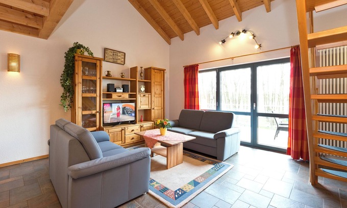 Muritz Apartment | Holiday Apartment 'Maribell Appartement' with Lake View, Rowboat, Balcony and Wi-Fi