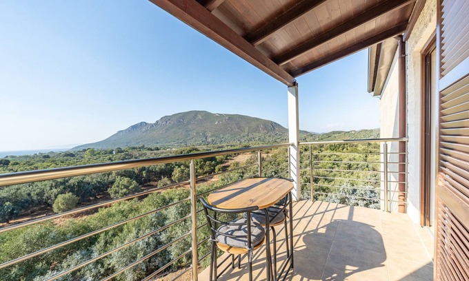 Dafnata Apartment | Holiday Apartment "Melissa 1" with Exceptional Sea View, Shared Terrace & Wi-Fi