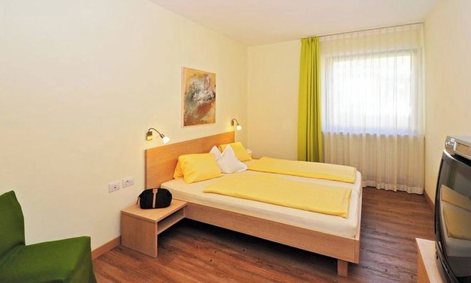 Rifiano Apartment | Holiday Apartment "Mignon 3" with Mountain View, Shared Heated Indoor Pool & Wi-Fi