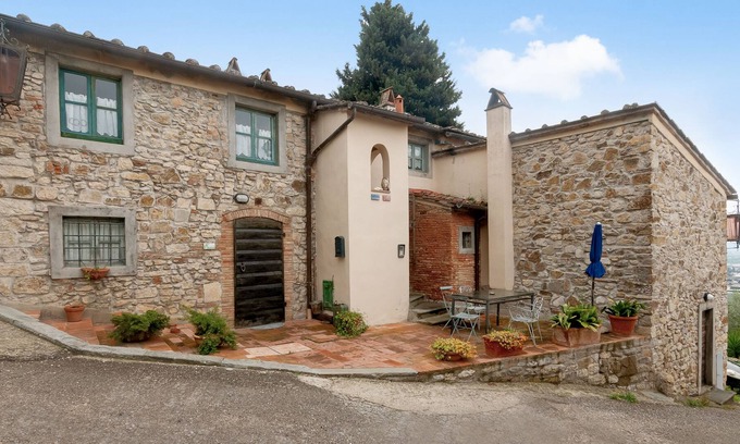 Calenzano Other | Holiday Apartment 'Poggio Alla Pieve - Blu' with Shared Pool, Shared Garden & Wi-Fi