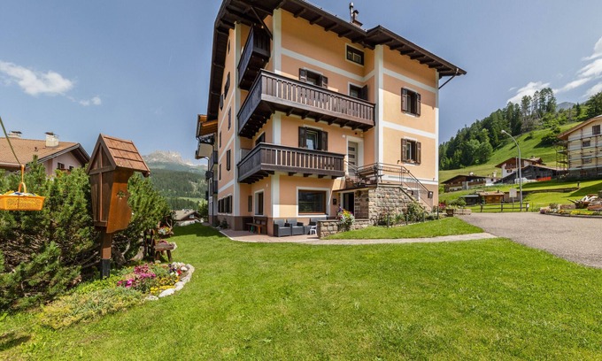 Moena Apartment | Holiday Apartment Primavera 2 with Mountain View, Wi-Fi & Garden