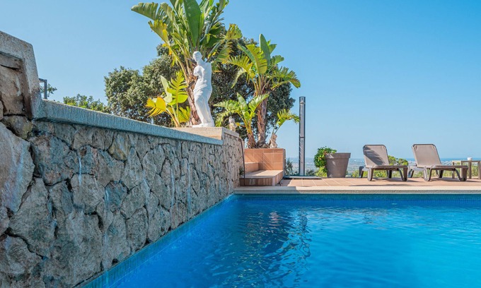 Portol Apartment | Holiday Apartment 'Sky Villa In Portol' with Shared Pool, Wi-Fi and Air Conditioning
