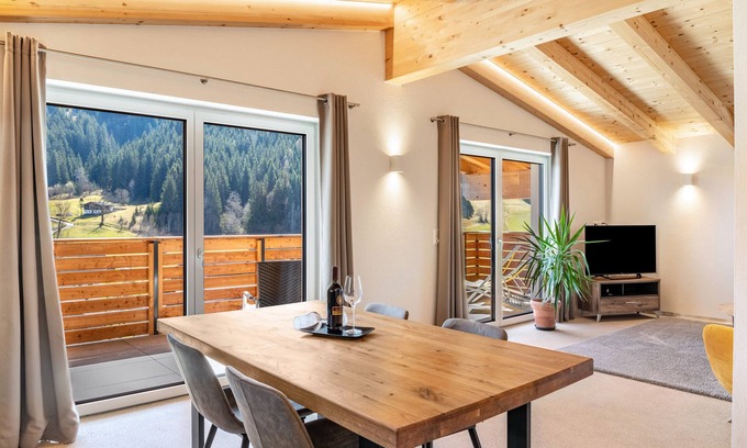 Oberau Apartment | Holiday Apartment 'Tirolee Marchegg - Adlerhorst' with Mountain View, Shared Terrace and Wi-Fi