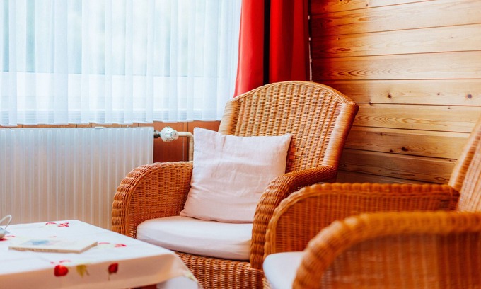 Braunlage Apartment | Holiday Apartment "Theo's Bähnli" - spacious apartment with room for 11 people