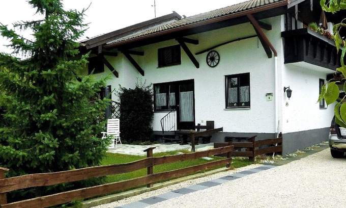Uebersee Apartment | Holiday apartment Übersee for 1 - 6 persons with 3 bedrooms - Twin house