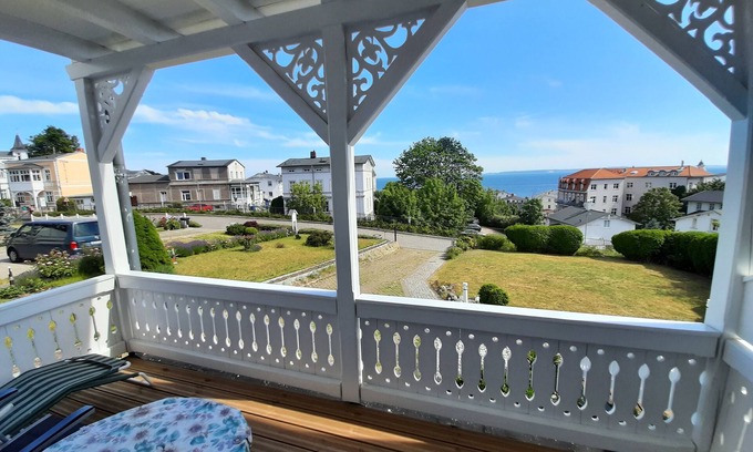 Sassnitz Apartment | Holiday Apartment "Villa Bella Vista - Meerblick 1" with Sea View, Balcony & Wi-Fi