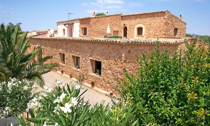 Son Antem Apartment | Holiday Apartment with Mountain View & Shared Pool