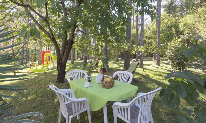Plomin Apartment | Holiday apartment with 3 bathrooms, barbecue and children's playground