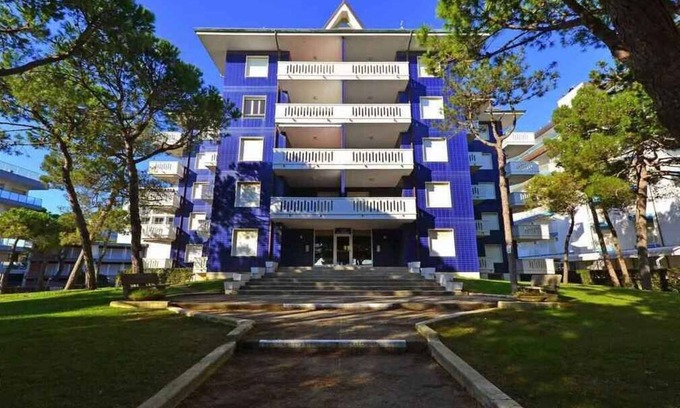 Lignano Sabbiadoro Apartment | Holiday apartment with balcony, air conditioning and internet