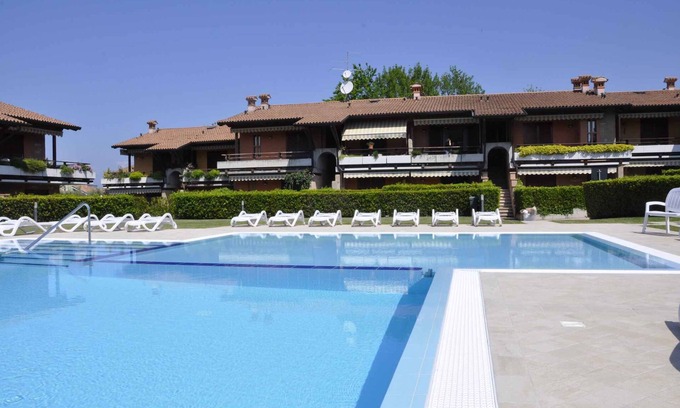 Montioni Apartment | Holiday apartment with pool and well-tended garden