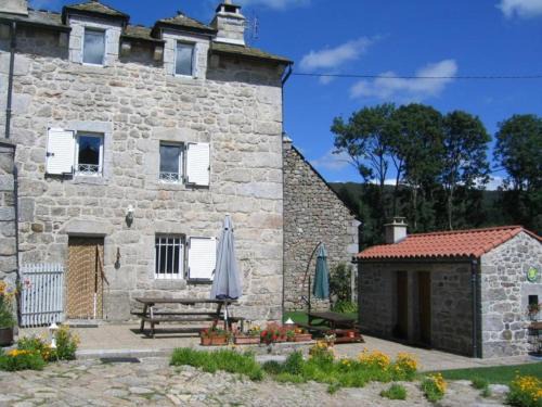 Le Malzieu-Forain House | Holiday cottage in Lozre in a pretty corner of Margeride