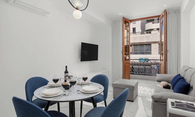 Santa Cruz de Tenerife Apartment | Holiday Apartment '22 Duplex' with Sea View, Wi-Fi and Air Conditioning