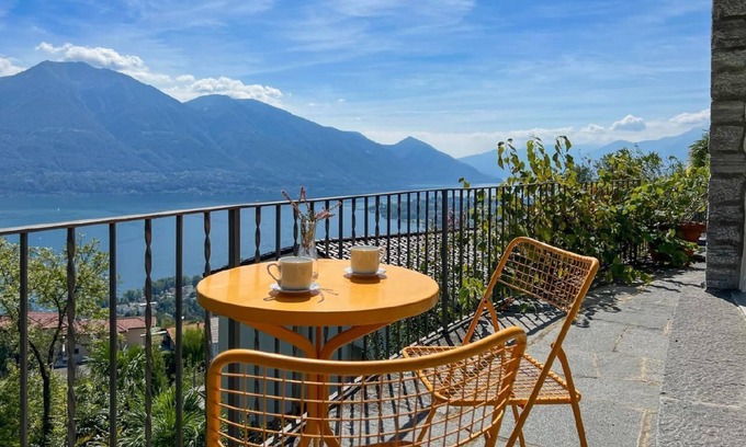 Brione sopra Minusio Apartment | Holiday flat "Casa Riale downstairs"