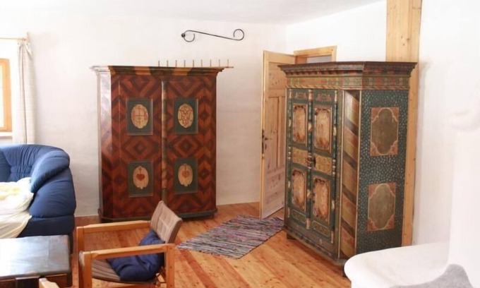 Schoeder Apartment | Holiday flat "Bruggerhaus" with terrace