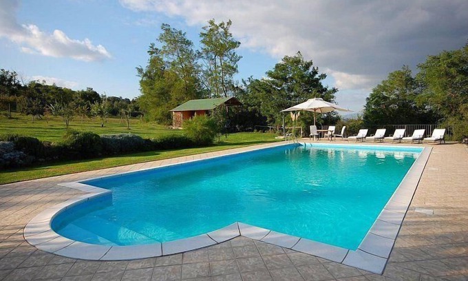 Castel Cellesi House | holiday flat 'Casa Verde' with pool