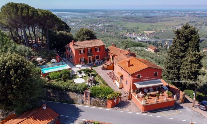 Pieve a Elici Apartment | Holiday flat with Sea view for 4 People