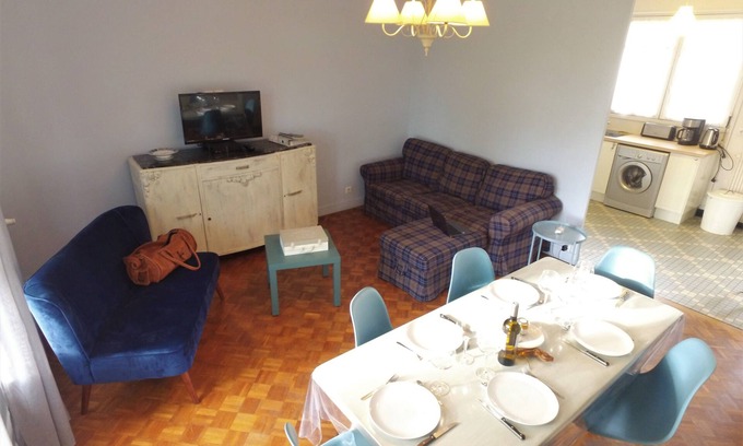 Castillon-la-Bataille House | Holiday home at the foot of the vines