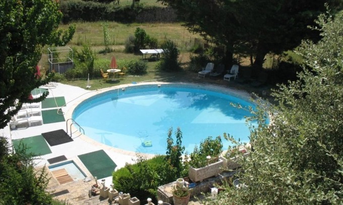 Peyrolles-en-Provence House | Holiday Home 'Nanou Maison Avec Piscine' with Mountain View, Private Pool and Wi-Fi