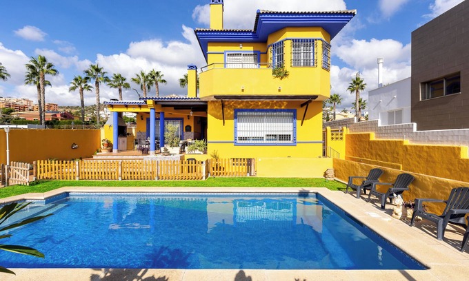 Rincon de la Victoria House | Holiday Home “Milestone House” with Pool, Terrace, Balcony, Air Conditioning & Wi-Fi