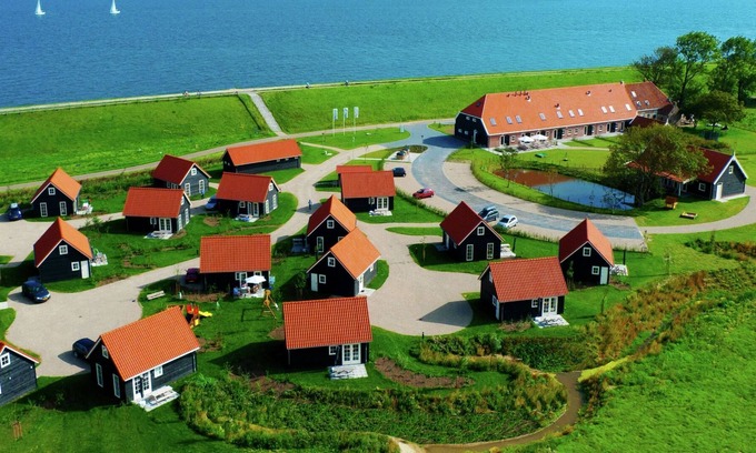 Wemeldinge House | Holiday home at 50 m. from the Oosterschelde