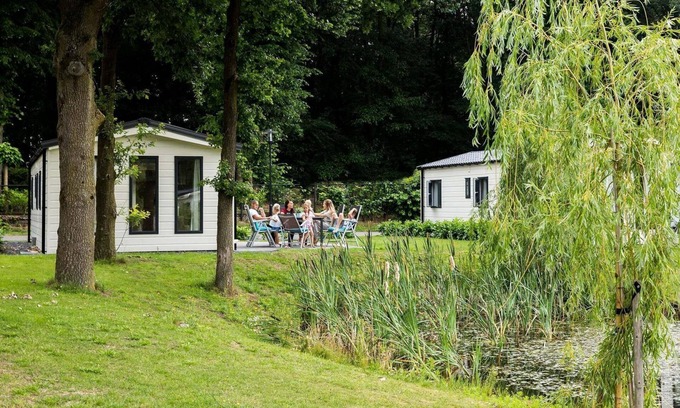Ede Ski Chalet | ✓ Holiday home at Bospark Ede ✓ Holiday home for 5 persons ✓ Located in Ede (Gelderland) ✓ Holiday park on the Veluwe ✓ Book directly through the park