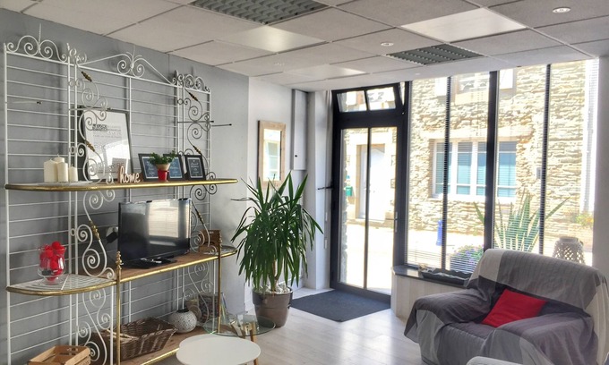 Locquirec House | Holiday home at the port of Locquirec 100 m from the beach